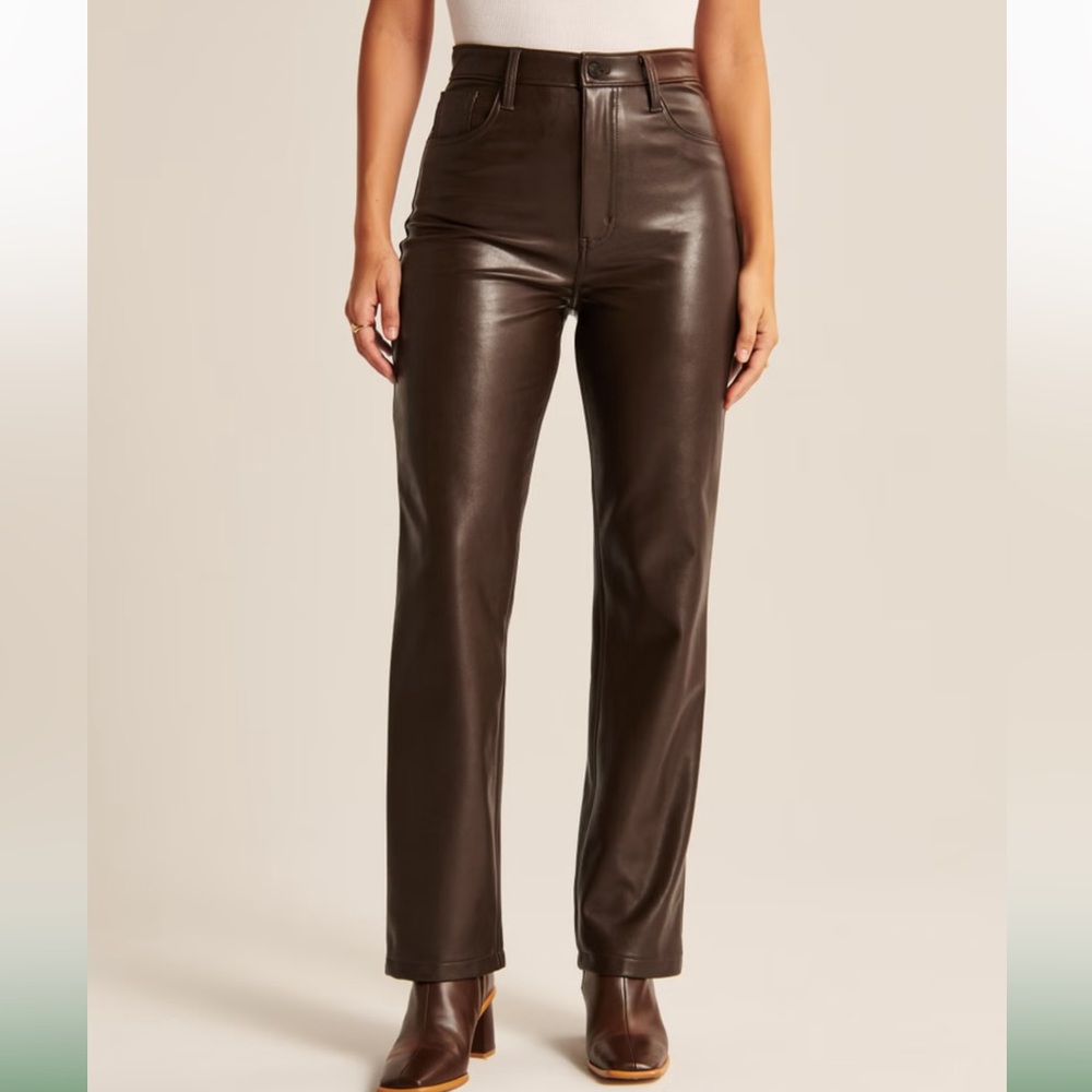 Curve Love Vegan Leather 90s Straight Pant